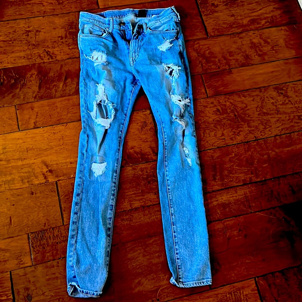 MENS distressed H & M blue jeans / size 31